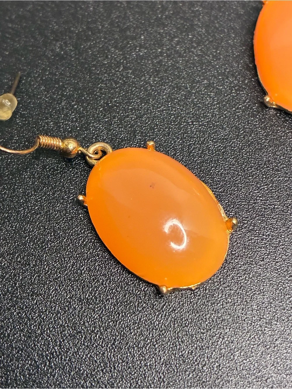 N/A gold tone